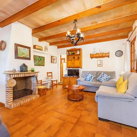 Idyllic Finca In Port de Pollenca